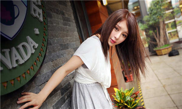 雨山想找一个女性生孩子给报酬-｛找个女人生孩子多少钱｝